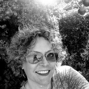 Meet your Posher, Suzanne